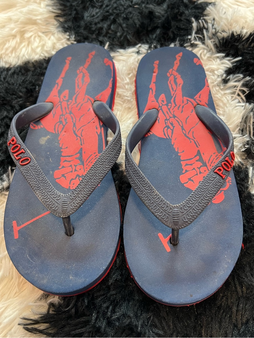 Polo by Ralph Lauren Navy and Red Graphic Flip Flops W 5 / M 3.5